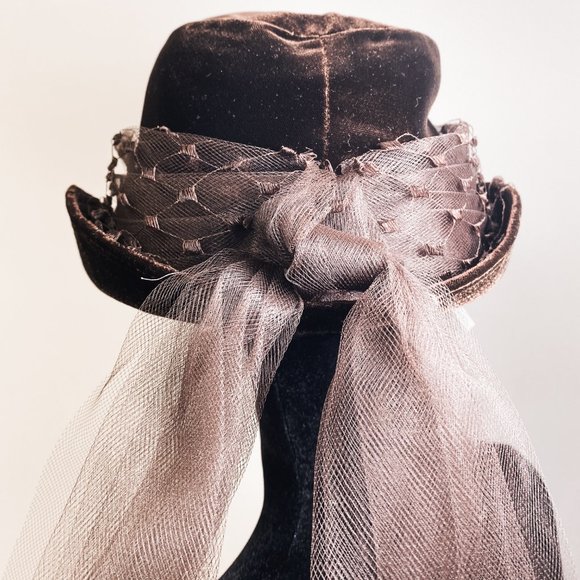 Lord & Taylor Victorian VTG 1940s Steampunk Style Velvet Lace Net Riding Top Hat - Picture 8 of 15